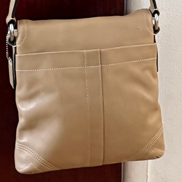 women's coach bag - Picture 2 of 5